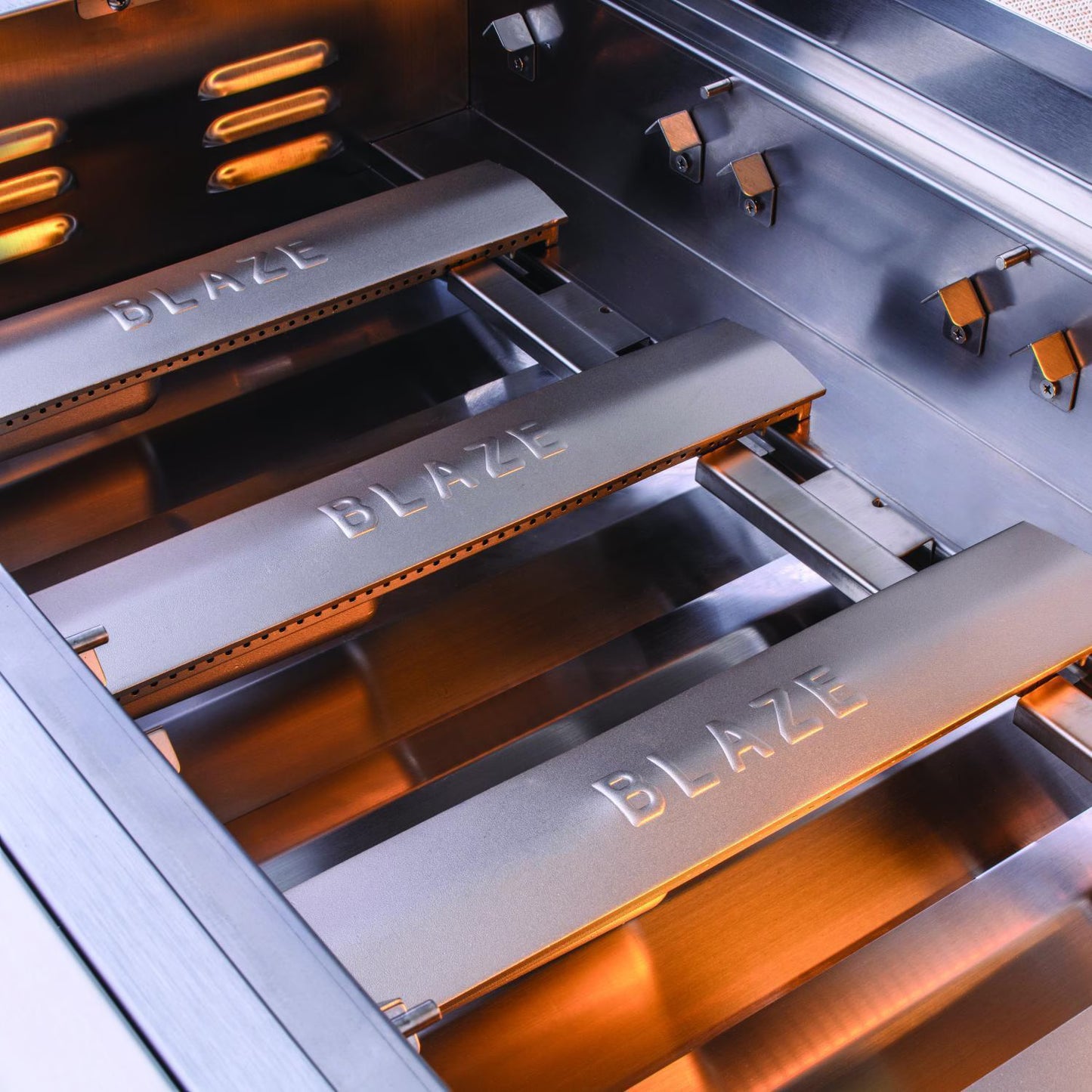 Blaze 32 inch 4-Burner LTE+ Grill With Lights (New)