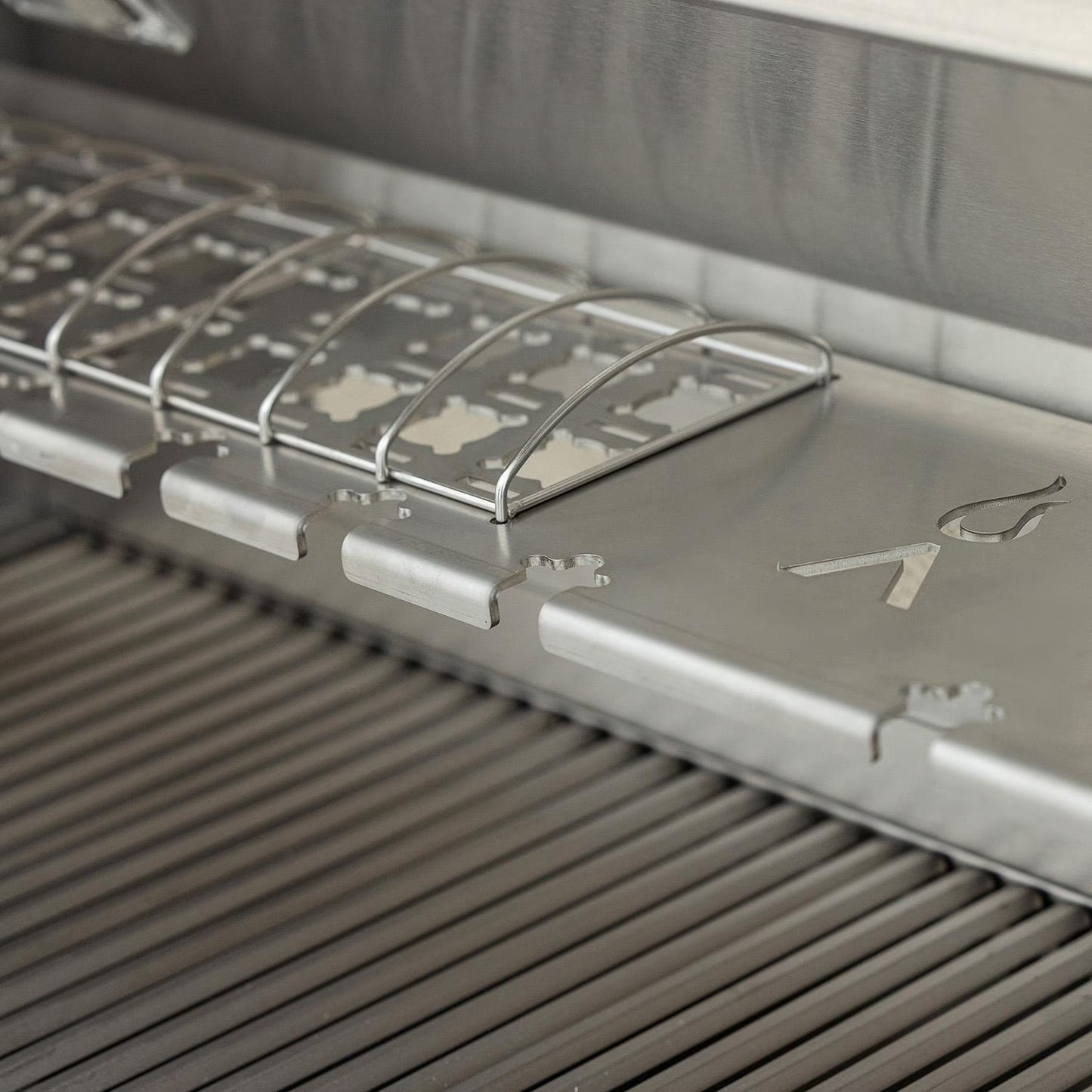 Blaze LTE PRO 32 Inch 4-Burner Gas Grill (New)