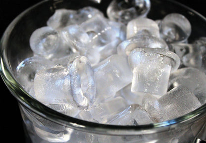 Perlick 15 inch Signature Series Clear Ice Maker, Stainless Steel Solid Door